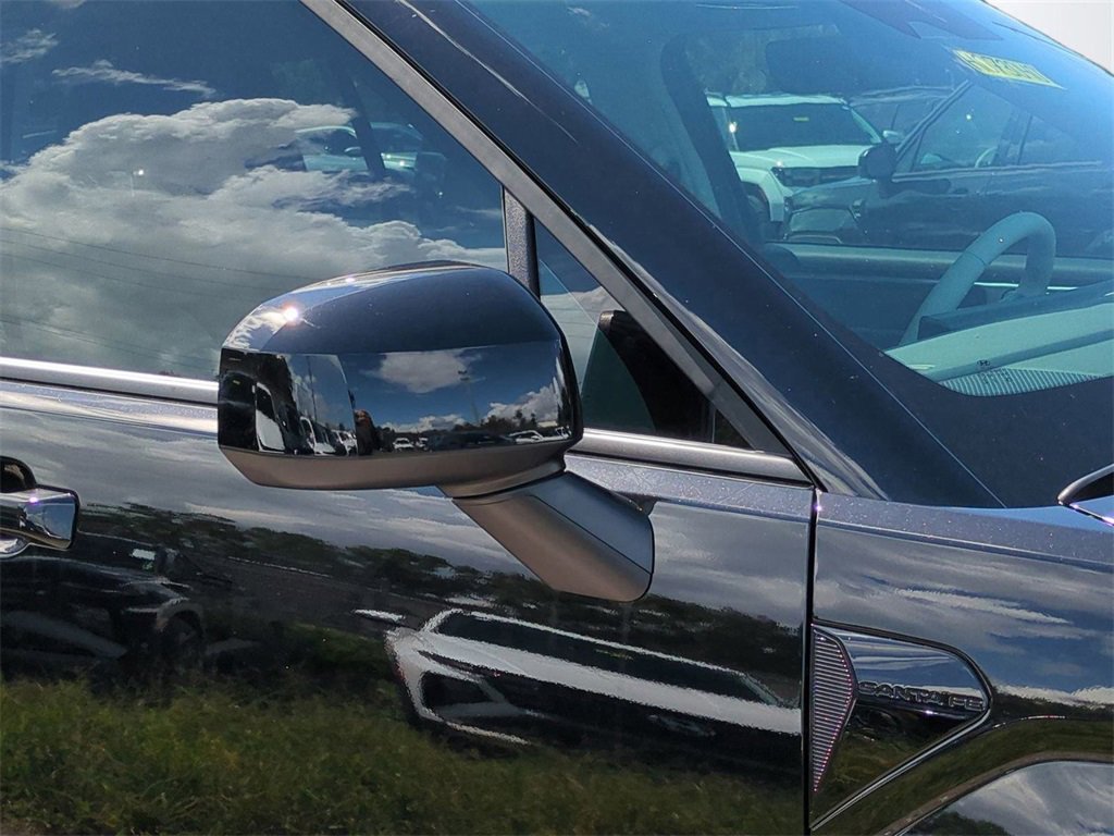 New 2026 Hyundai Santa Fe SE image 11