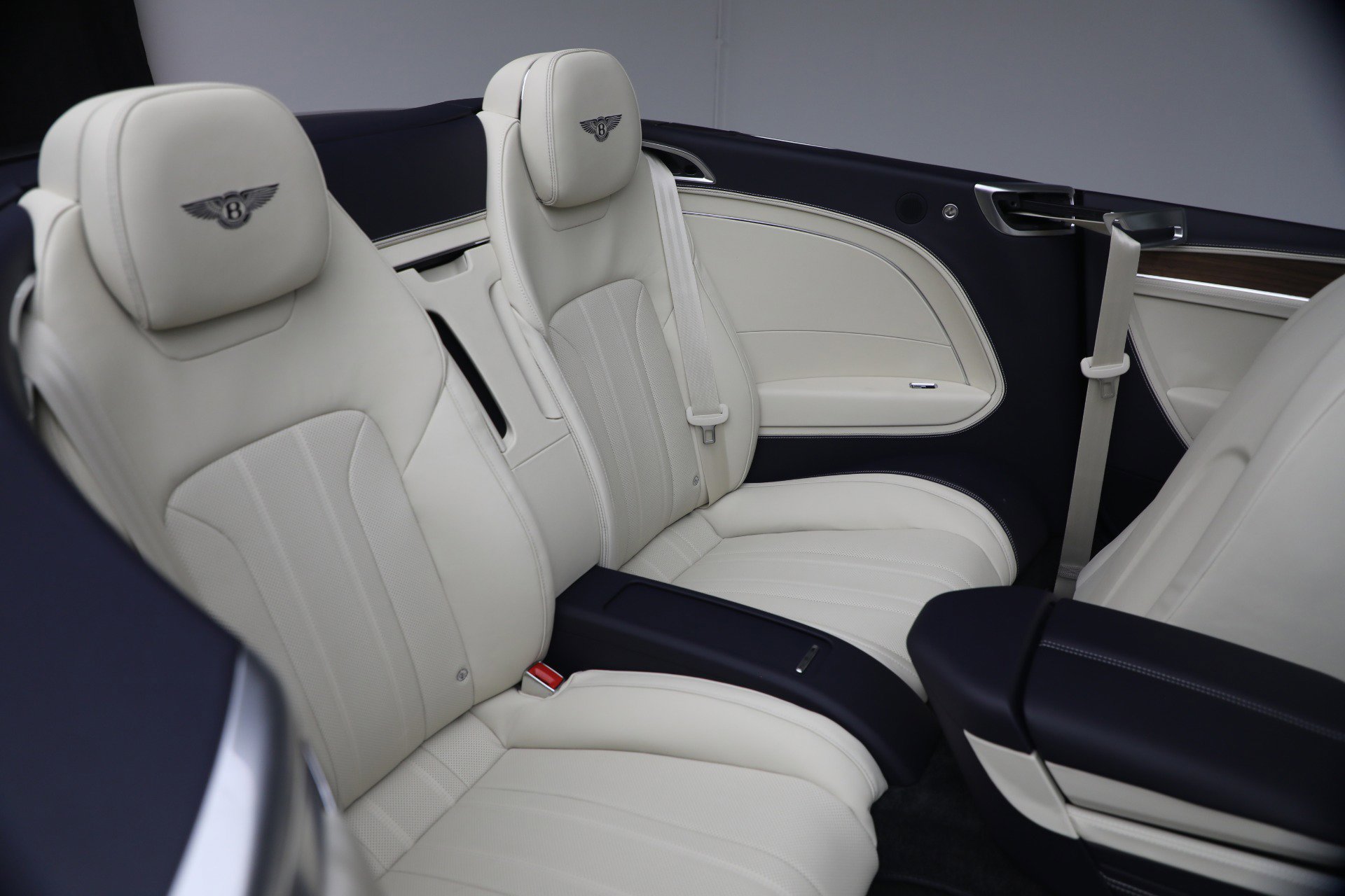 New 2026 Bentley Continental GTC AWD/4WD image 31