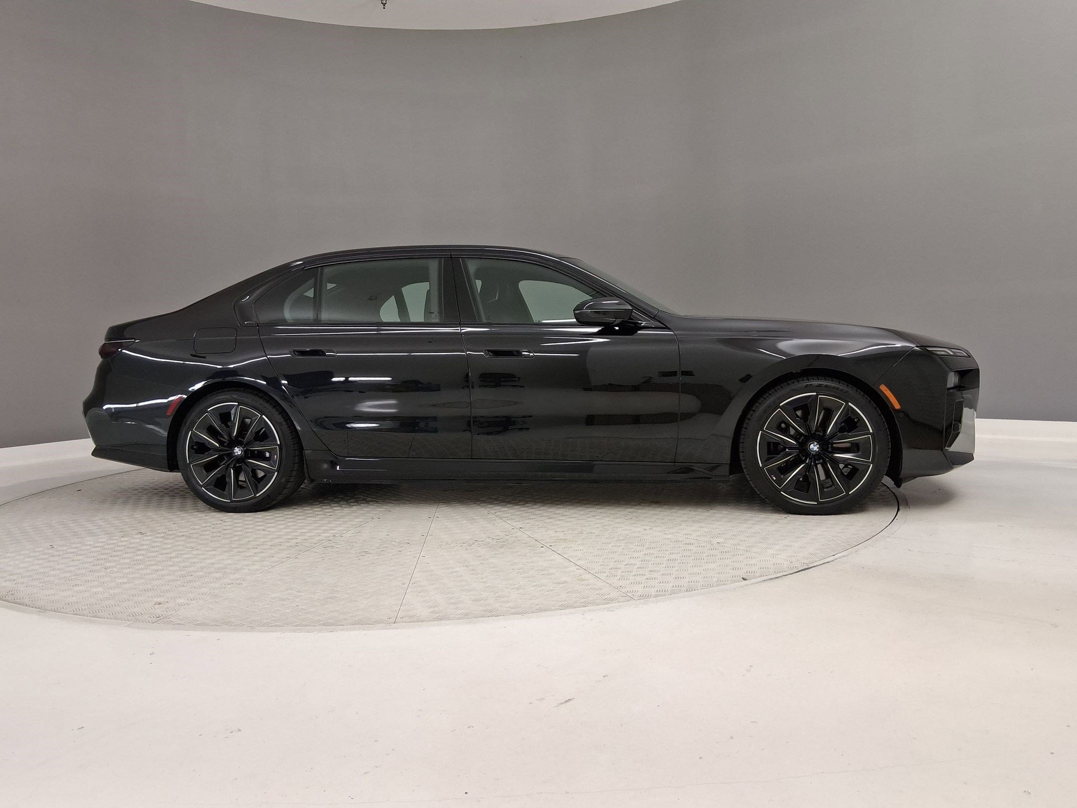 Certified 2023 BMW i7 xDrive60 image 5