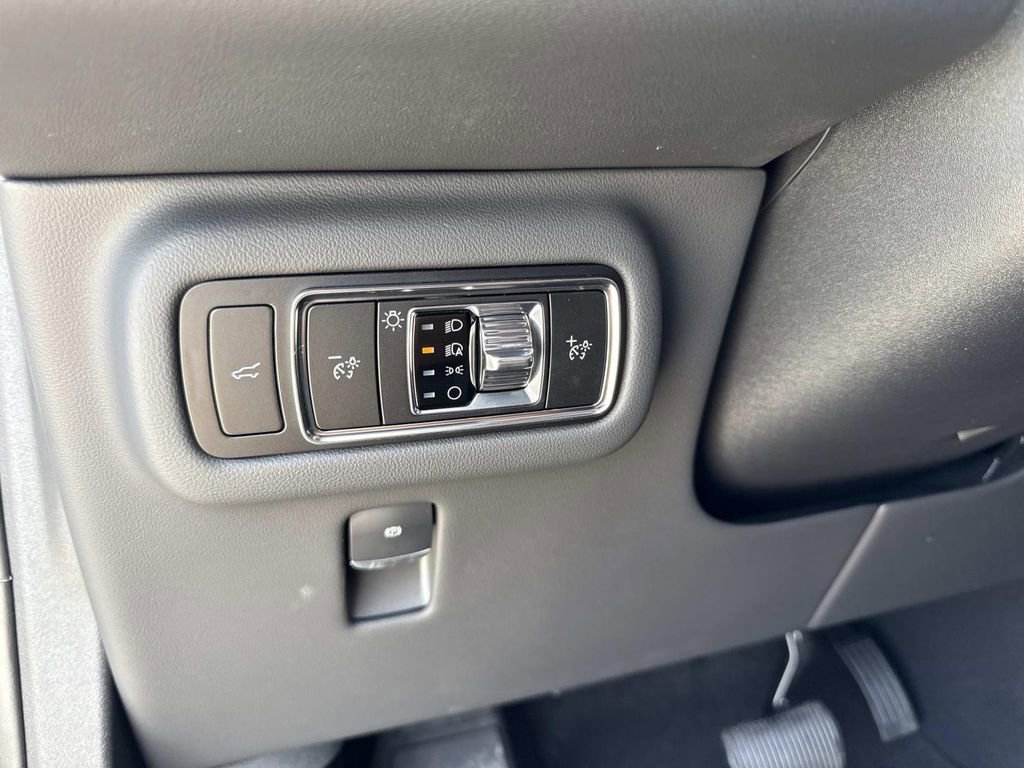 New 2026 Lincoln Nautilus Premier w/ Equipment Group 102A AWD/4WD image 32