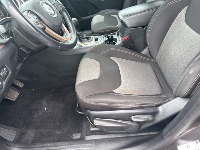 Used 2014 Jeep Cherokee Latitude AWD/4WD image 15