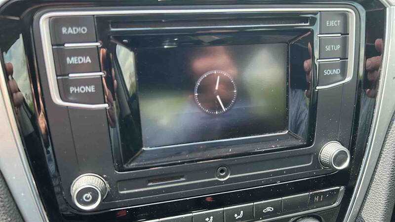 Used 2017 Volkswagen Passat 1.8T S image 16