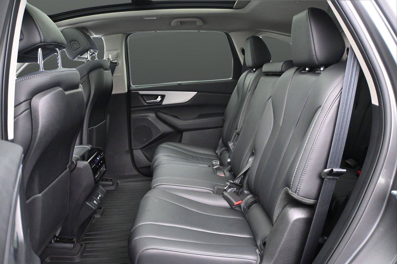 Certified 2023 Acura MDX w/ Technology Package AWD/4WD image 9