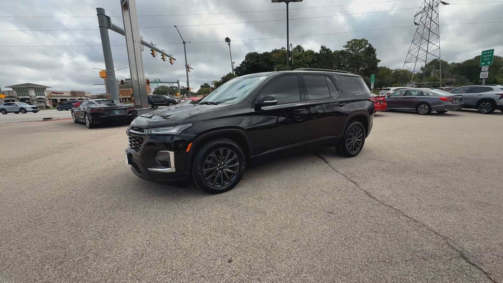 Certified 2023 Chevrolet Traverse RS w/ LPO, Floor Liner Package AWD/4WD image 4