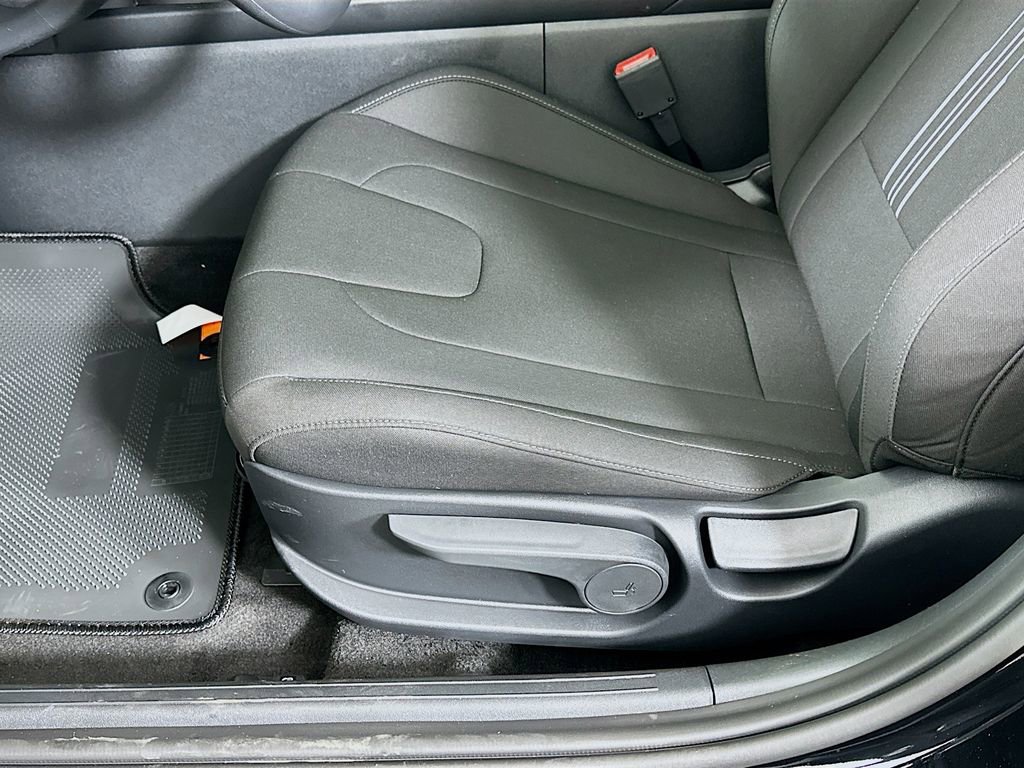 New 2026 Hyundai Elantra Blue image 19