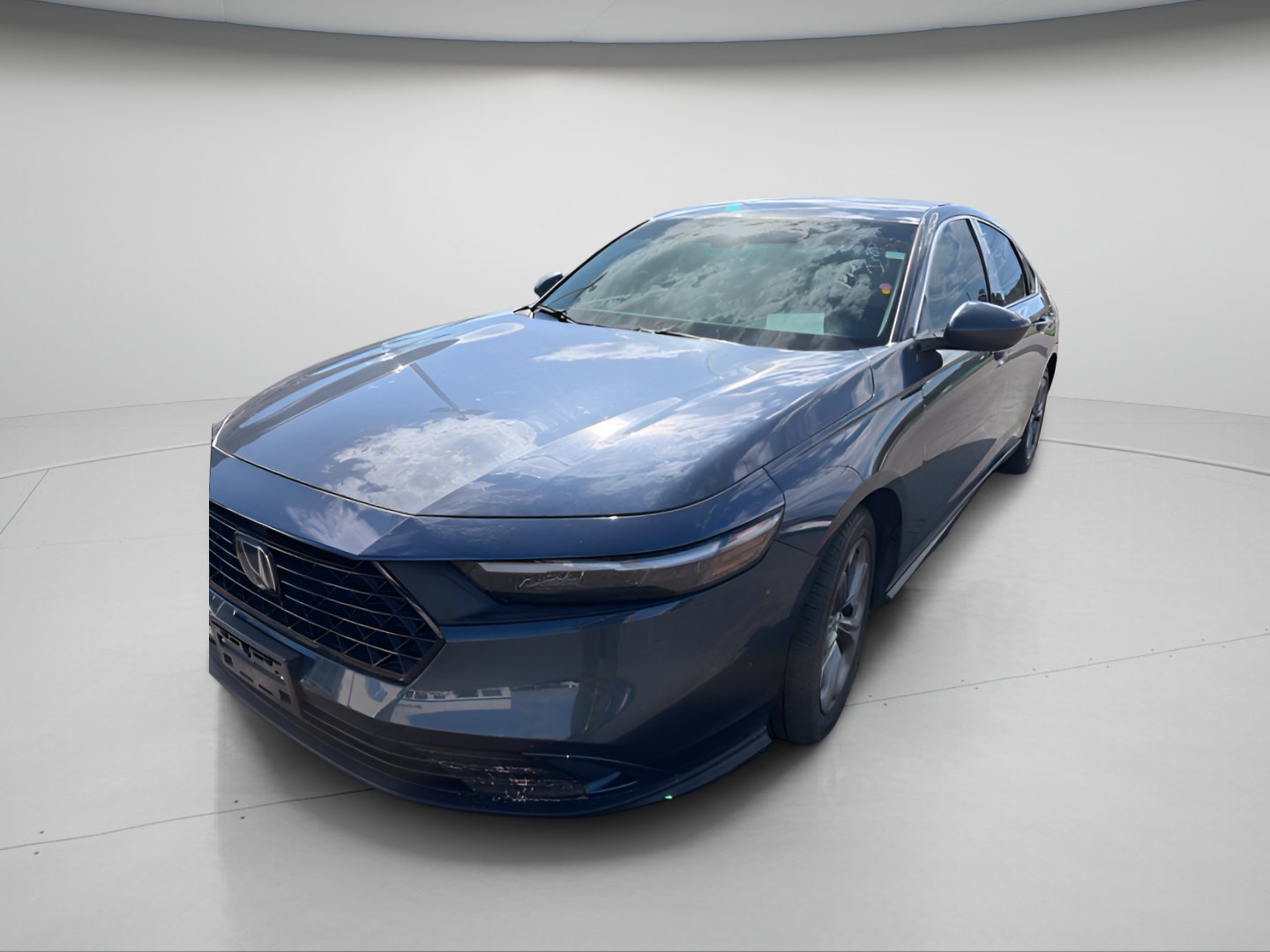 Used 2024 Honda Accord EX image 2