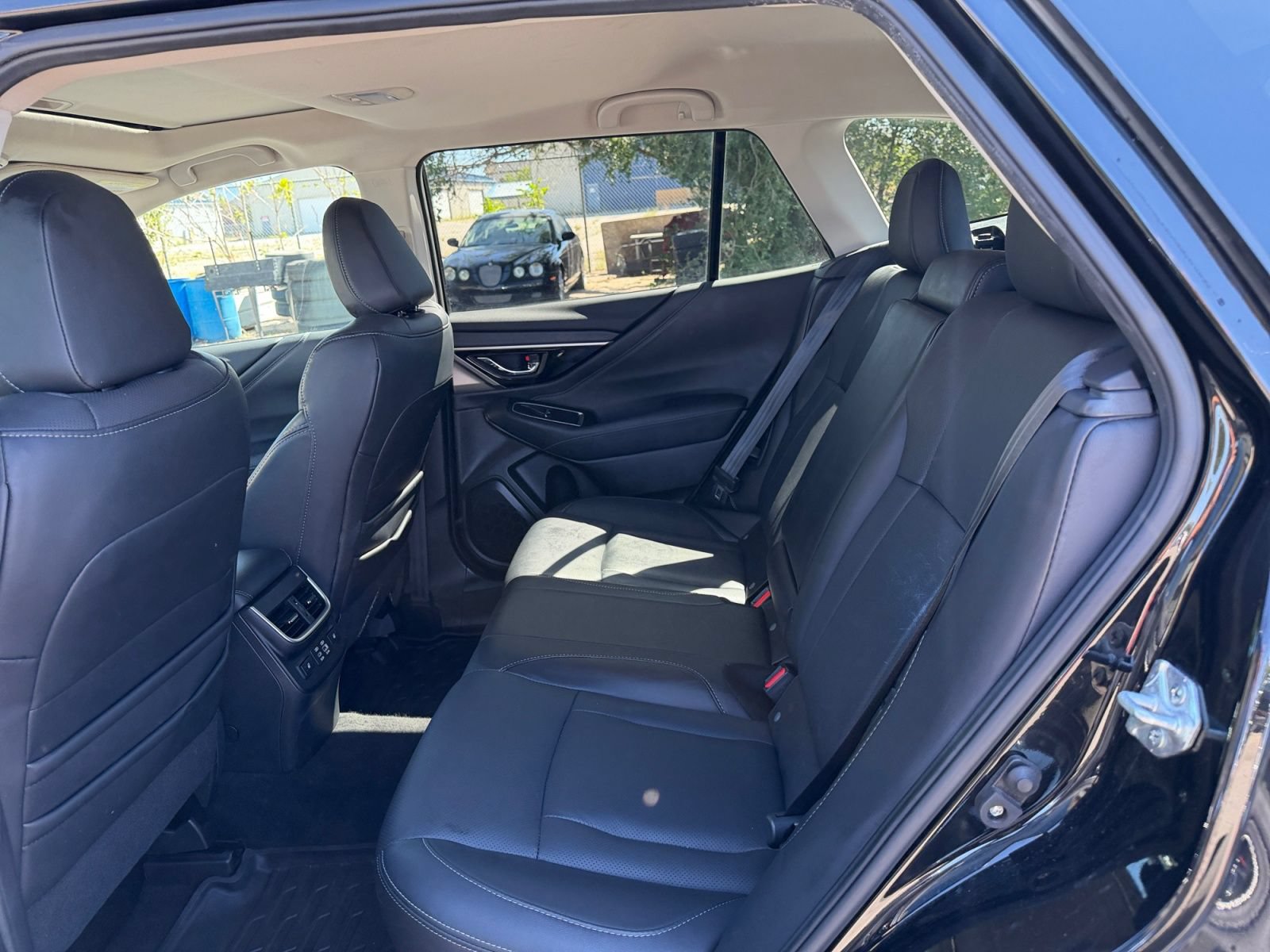 Used 2024 Subaru Outback Limited AWD/4WD image 25