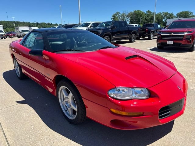 Used 1998 Chevrolet Camaro Z28 w/ SS Performance/Appearance Pkg RWD image 1