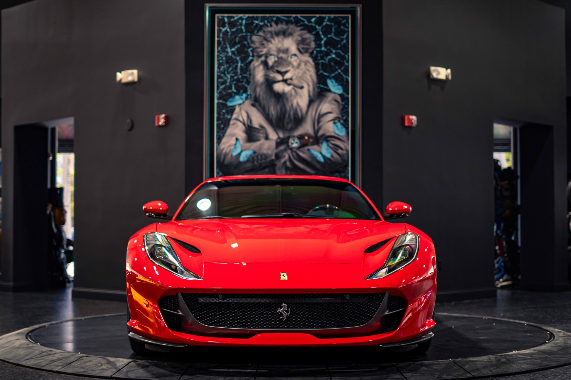 Used 2020 Ferrari 812 Superfast RWD image 17