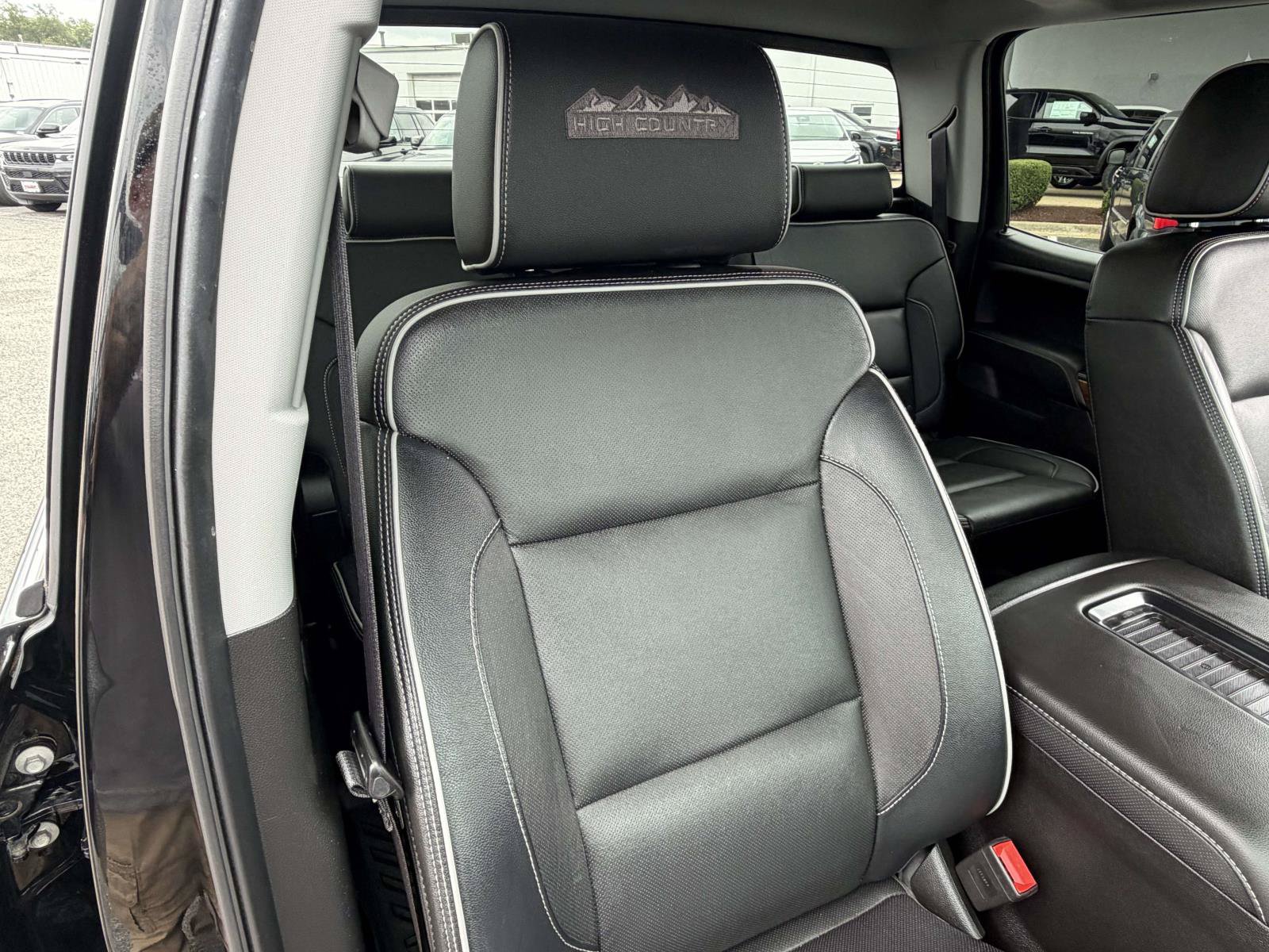 Used 2018 Chevrolet Silverado 1500 High Country AWD/4WD image 33