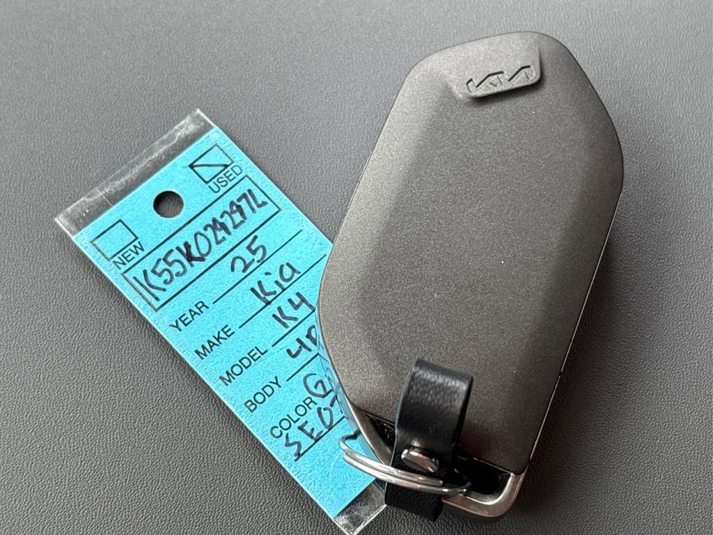 Certified 2025 Kia K4 LXS image 32