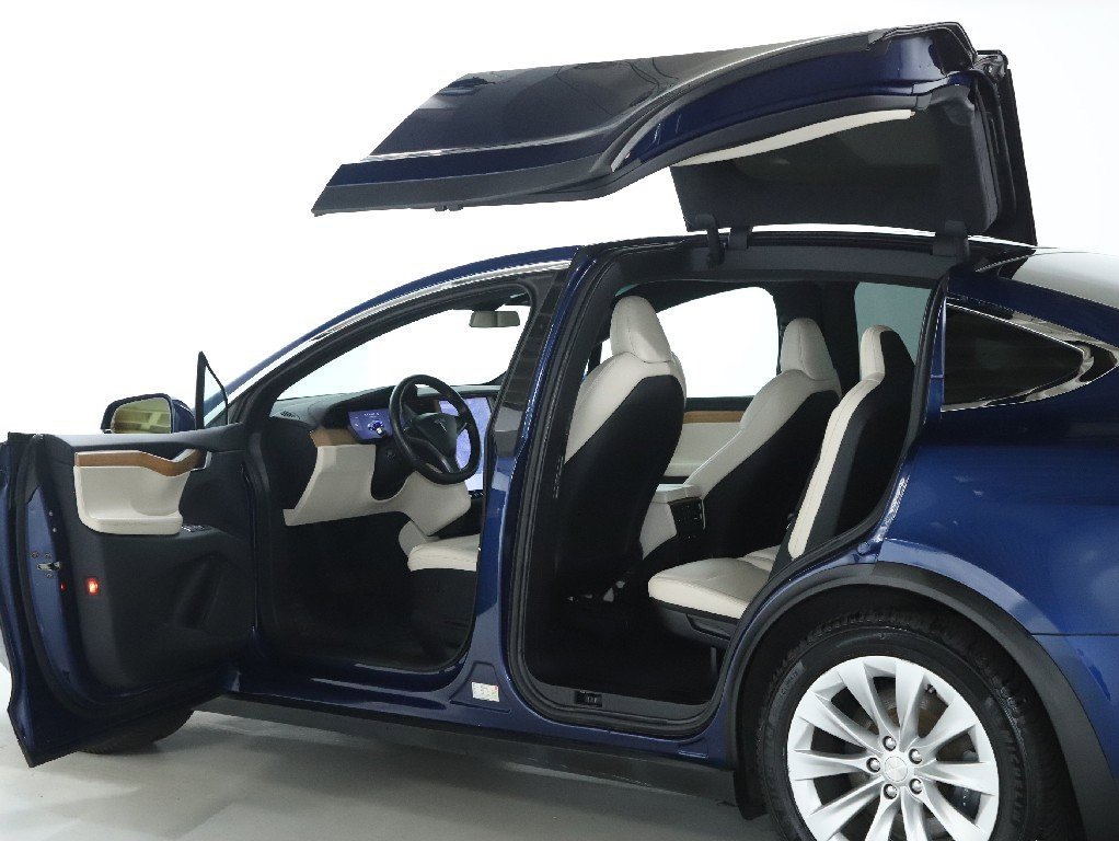 Used 2020 Tesla Model X Long Range image 26