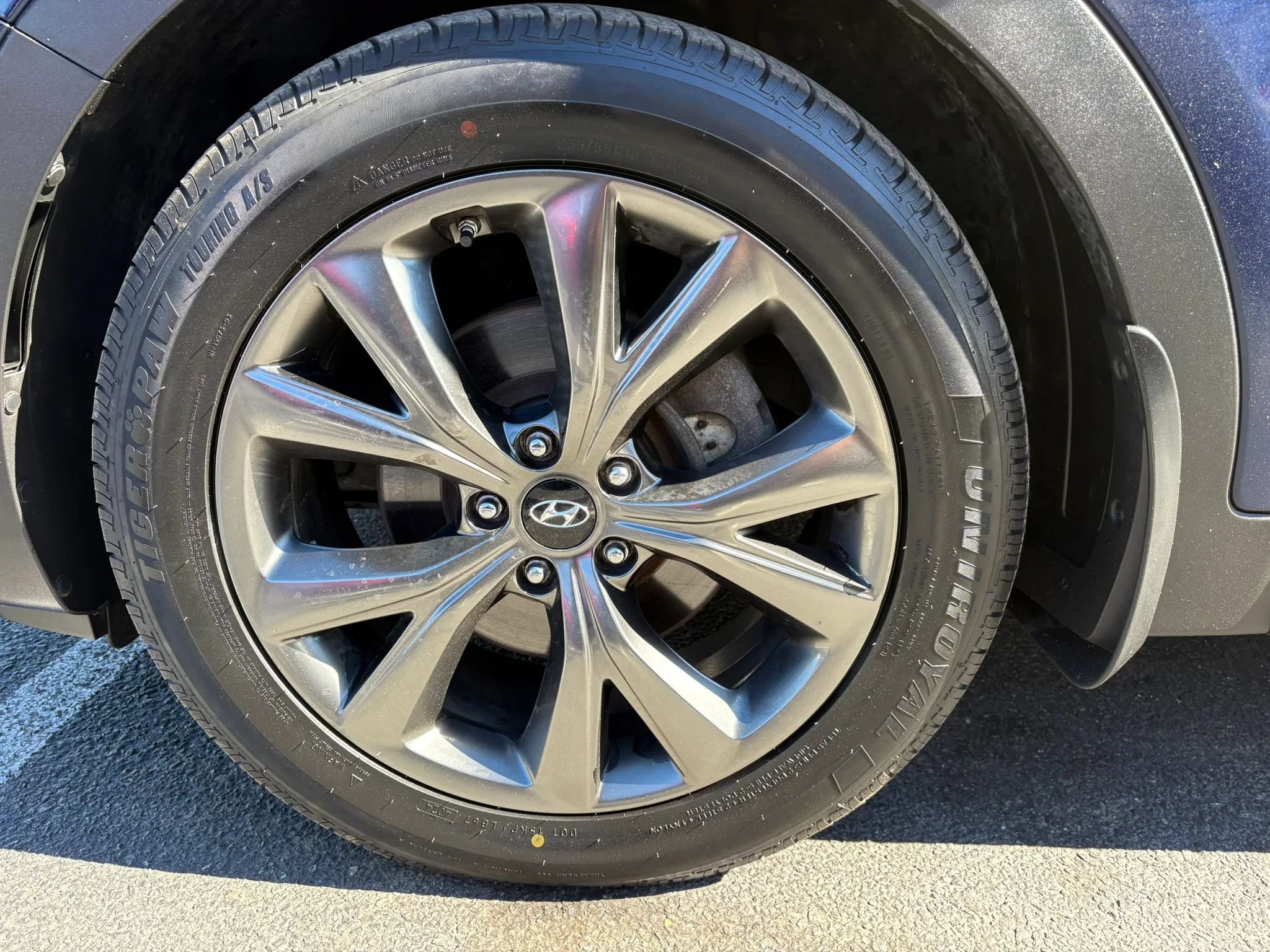 Used 2018 Hyundai Santa Fe Sport w/ 2.0T Ultimate Tech Package 05 AWD/4WD image 29
