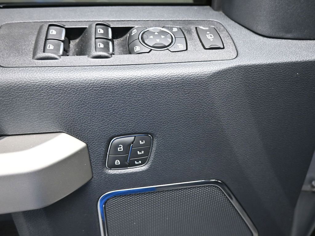 Used 2022 Ford F450 Lariat w/ Lariat Ultimate Package image 12