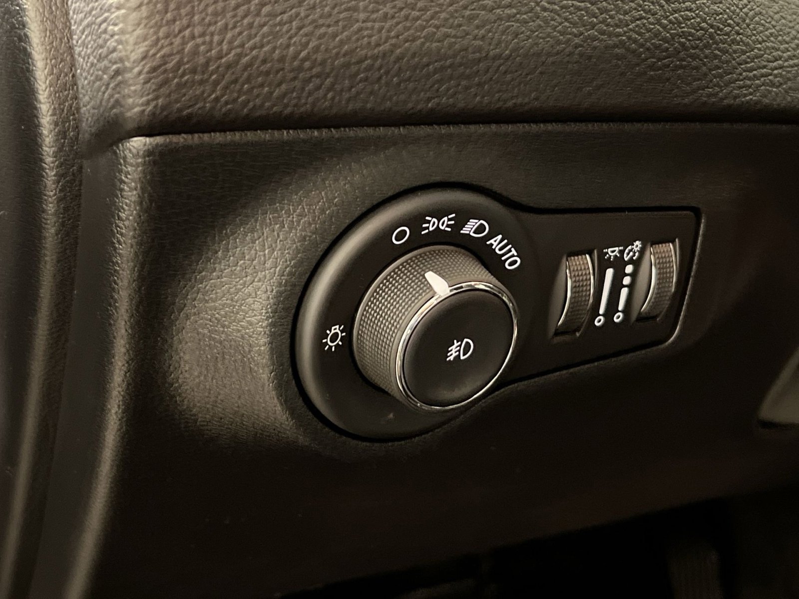 Used 2021 Jeep Compass 80th Special Edition image 31