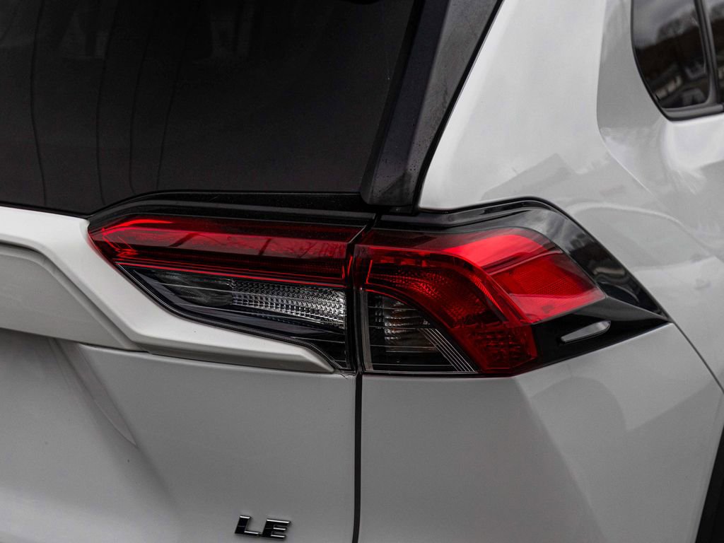 Used 2019 Toyota RAV4 LE w/ All Weather Liner Package AWD/4WD image 36