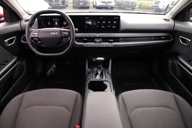 Used 2025 Kia K4 FWD image 21