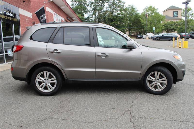 Used 2012 Hyundai Santa Fe Limited w/ Navigation Pkg 4 FWD image 6