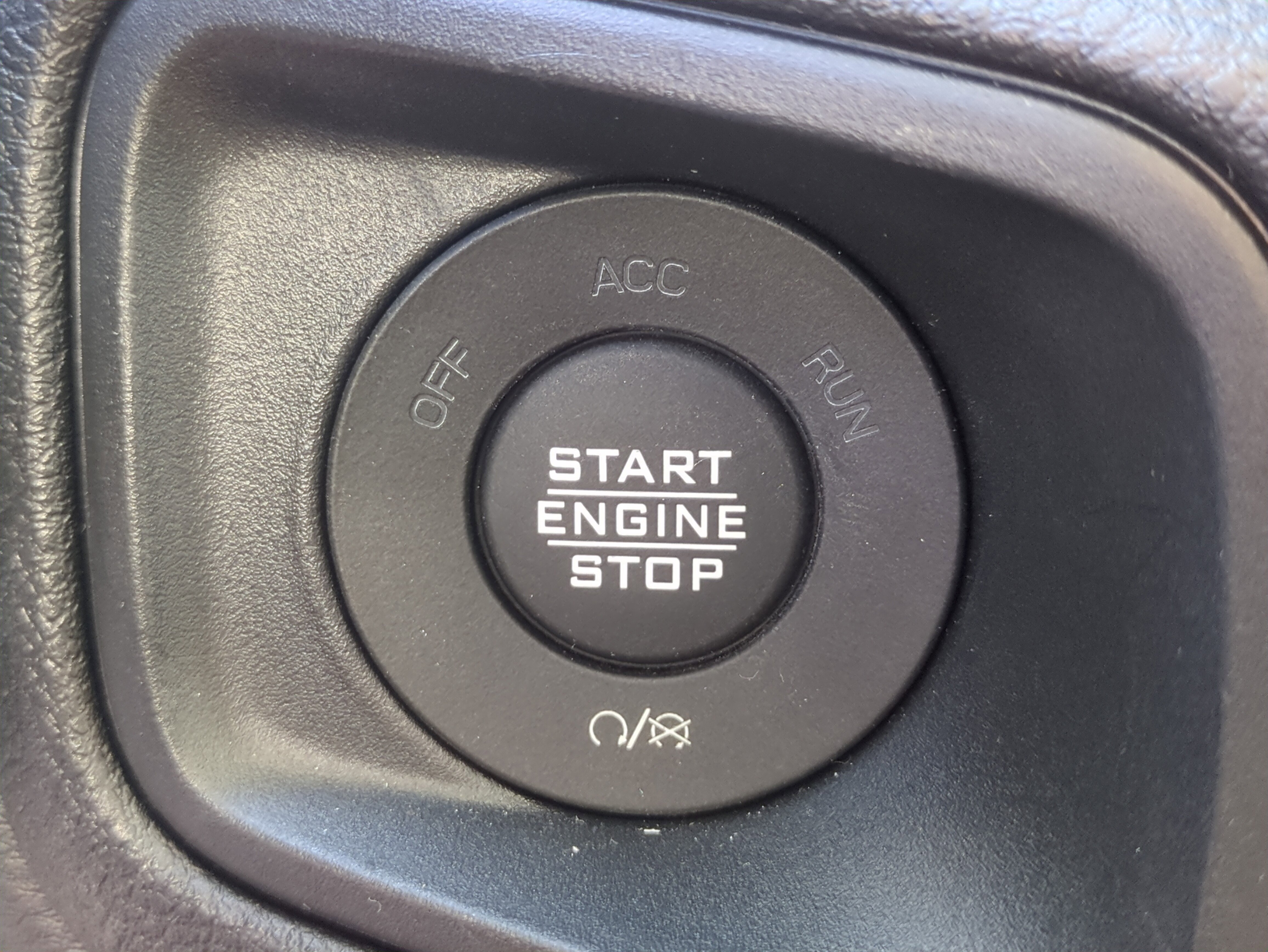 Certified 2025 Jeep Wrangler Willys image 30