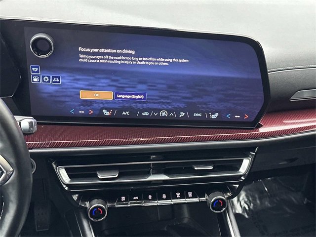 Used 2024 Chevrolet Traverse Z71 image 10