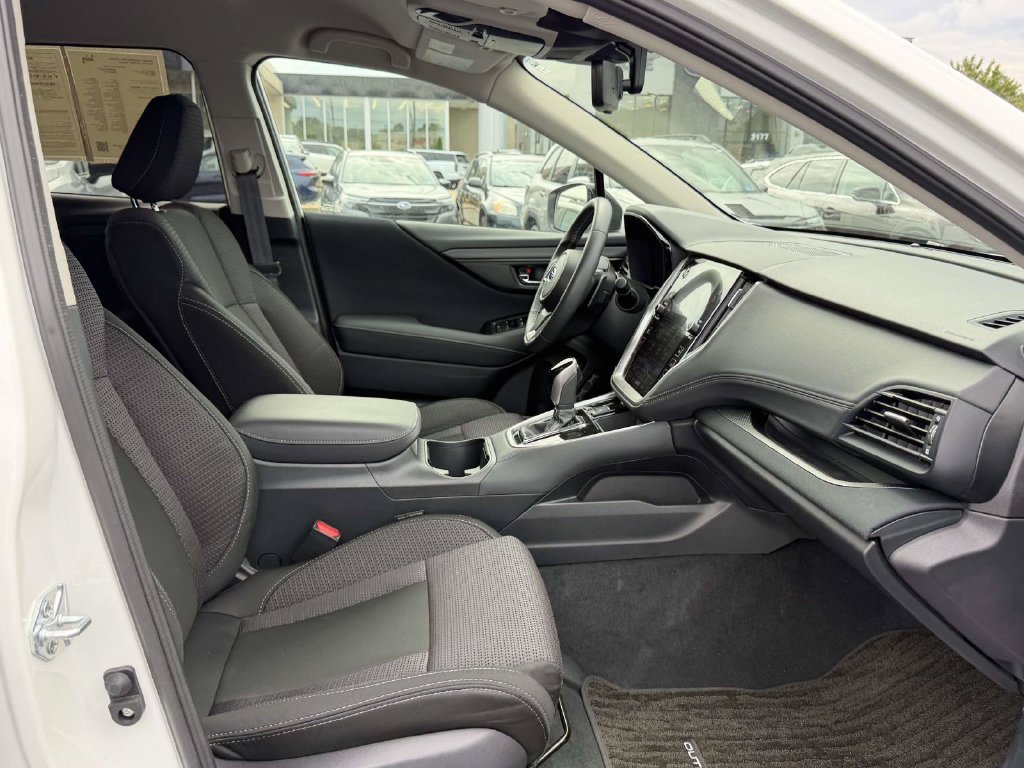 Certified 2025 Subaru Outback Premium AWD/4WD image 12
