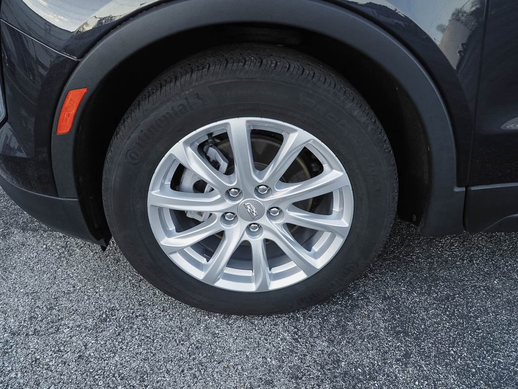 Used 2023 Cadillac XT4 Luxury w/ Cold Weather Package image 34