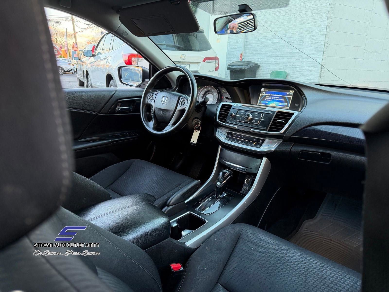 Used 2015 Honda Accord Sport image 10