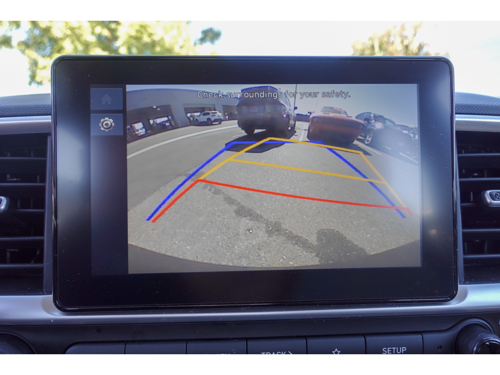 Used 2025 Hyundai Venue SEL FWD image 20