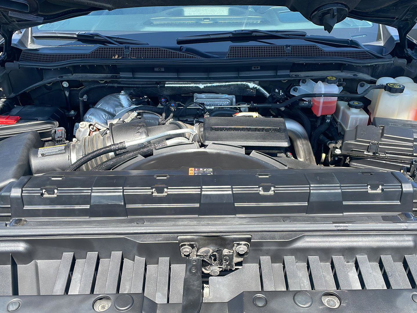 Used 2022 Chevrolet Silverado 3500 LTZ w/ LTZ Plus Package AWD/4WD image 9