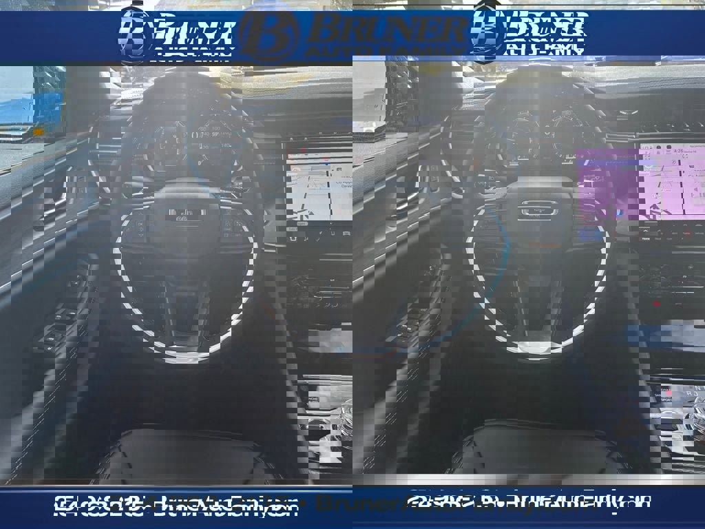 New 2025 Jeep Grand Cherokee Limited w/ Black Appearance Package image 17