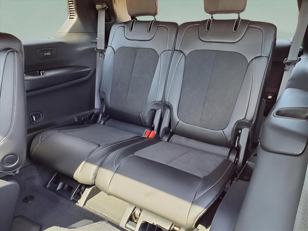 New 2025 Jeep Grand Cherokee L Altitude image 24