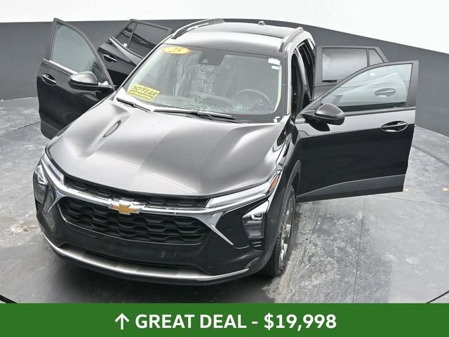 Used 2025 Chevrolet Trax LT image 61