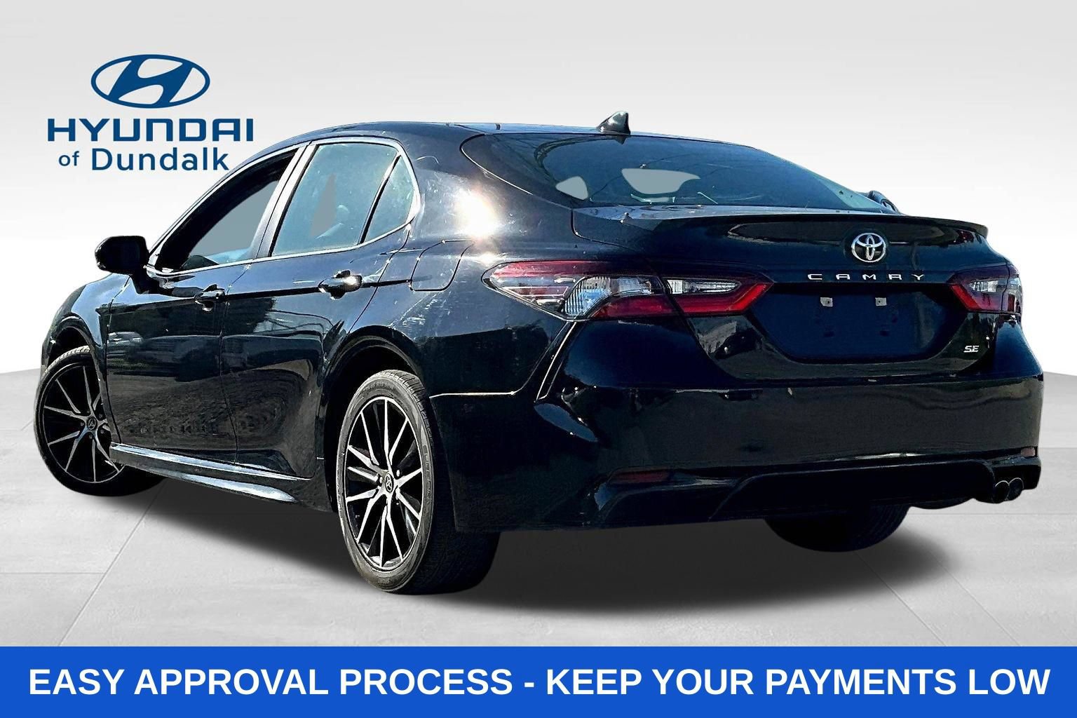 Used 2022 Toyota Camry SE FWD image 5