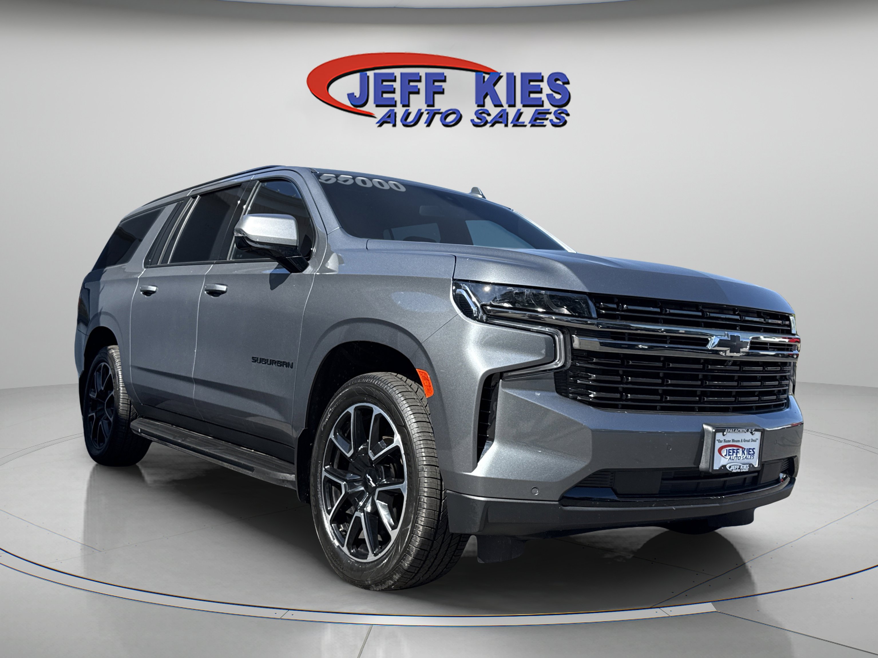 Used 2022 Chevrolet Suburban RST w/ Luxury Package image 2