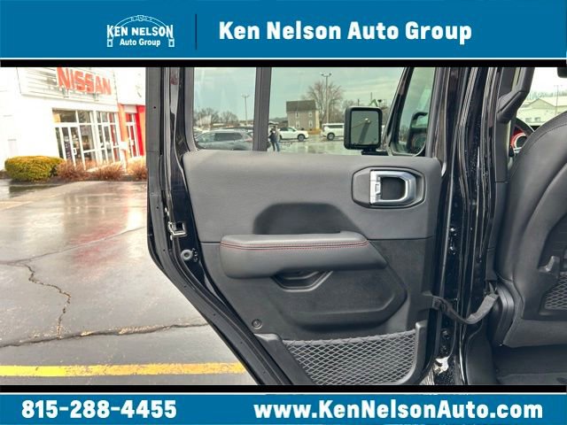 Used 2022 Jeep Wrangler Unlimited Rubicon image 16