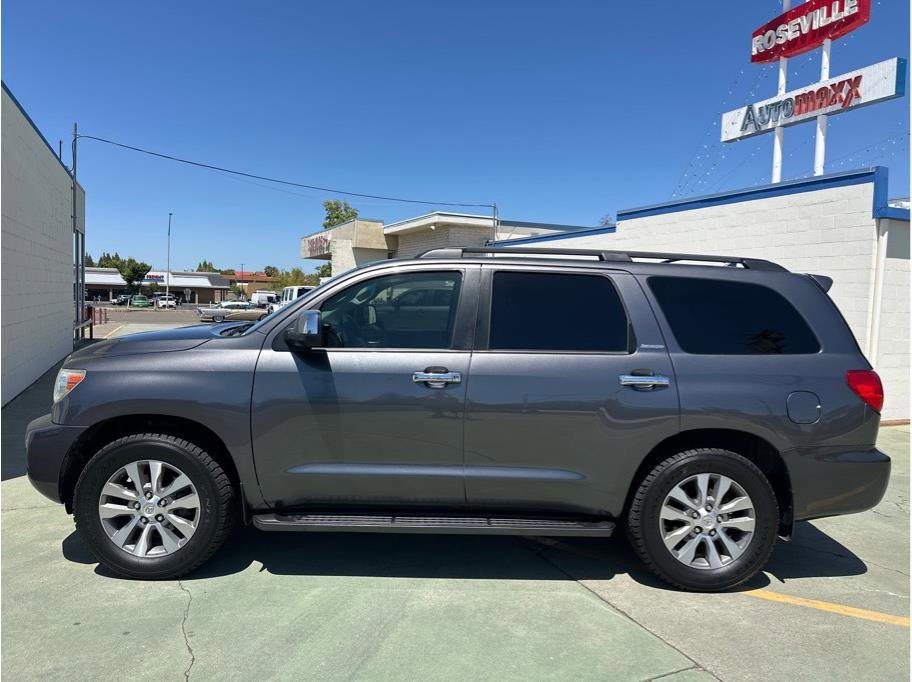 Used 2016 Toyota Sequoia Limited w/ Safety & Convenience Package AWD/4WD image 11