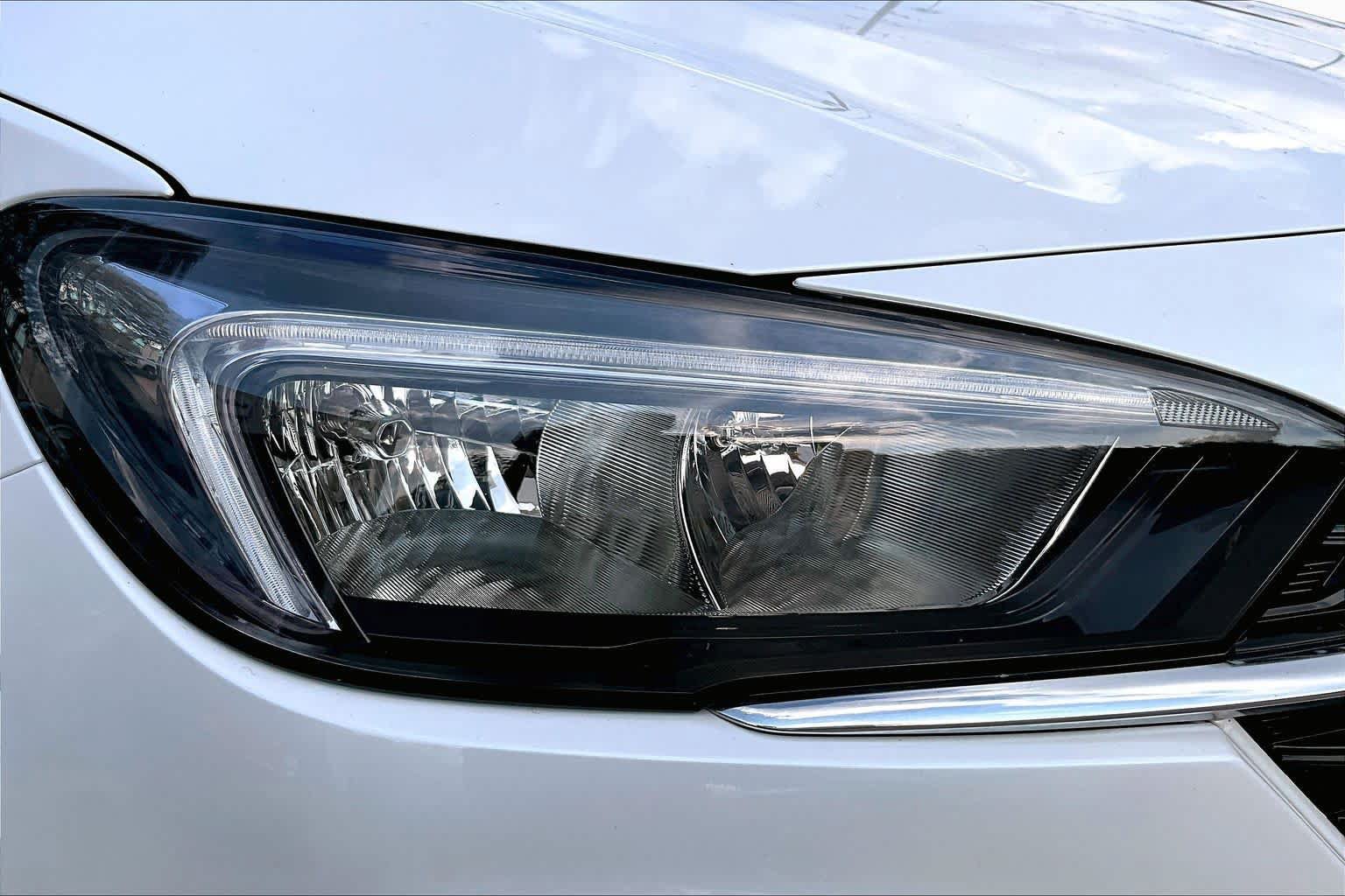 Used 2021 Buick Encore GX Select w/ Sport Touring Package FWD image 26