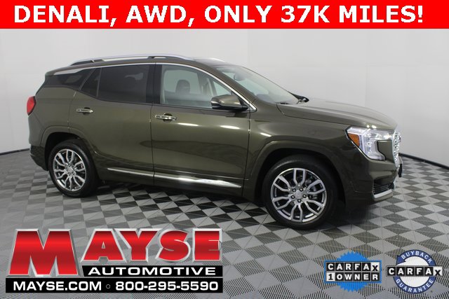 Used 2023 GMC Terrain Denali w/ Denali Premium Package image 1