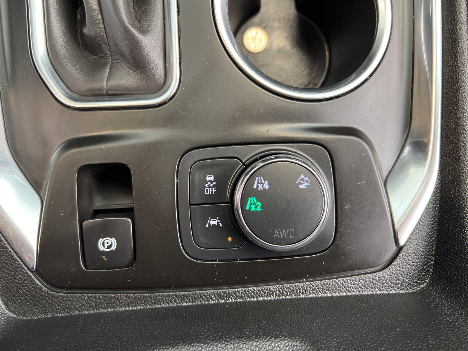 Used 2021 Chevrolet Traverse LT image 23