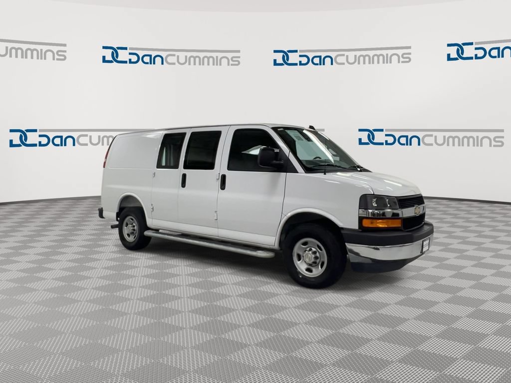 Used 2025 Chevrolet Express 2500 w/ Driver Convenience Package RWD image 2