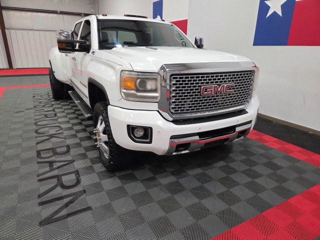 Used 2016 GMC Sierra 3500 Denali w/ Duramax Plus Package image 17