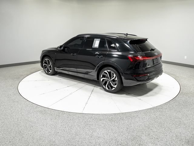 Used 2024 Audi Q8 e-tron Premium Plus w/ Premium Plus Package AWD/4WD image 31