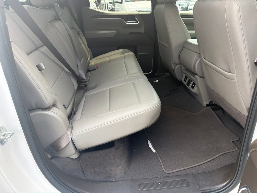 Used 2025 GMC Sierra 1500 SLT RWD image 11