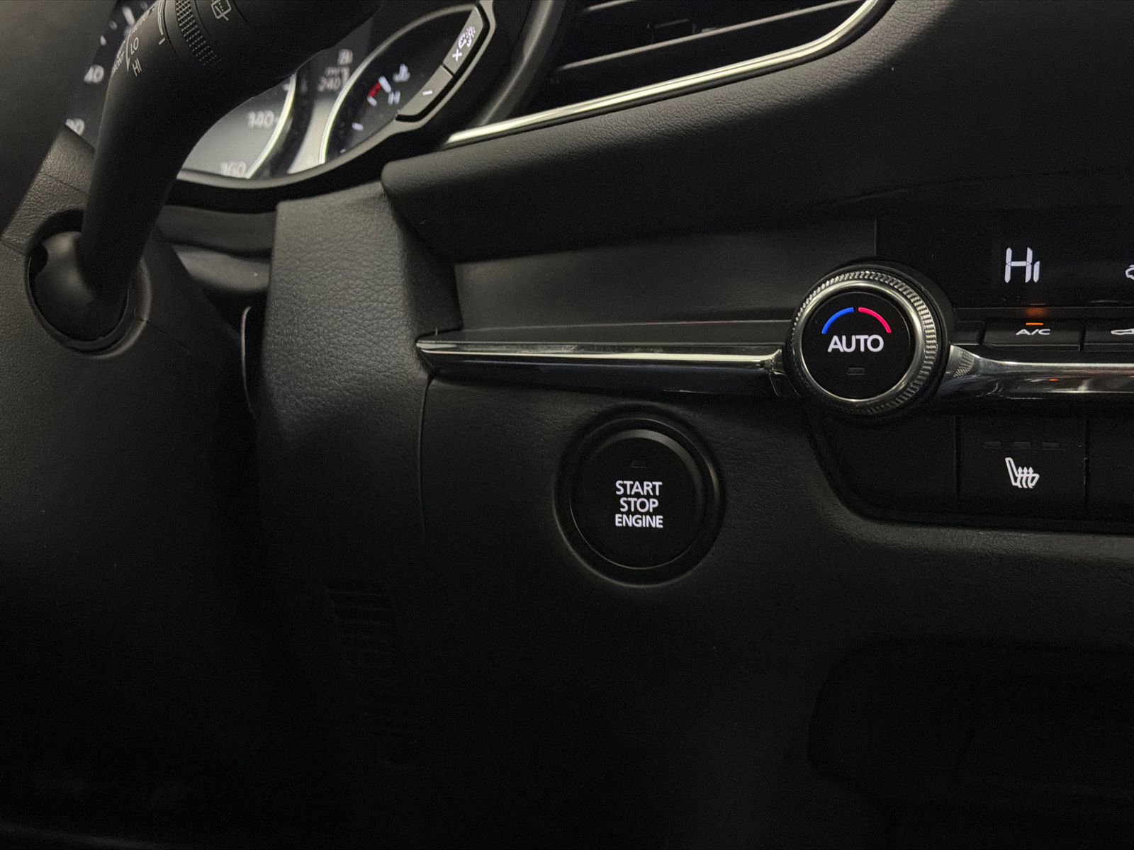 Certified 2025 MAZDA CX-30 AWD 2.5 S w/ Premium Package image 28