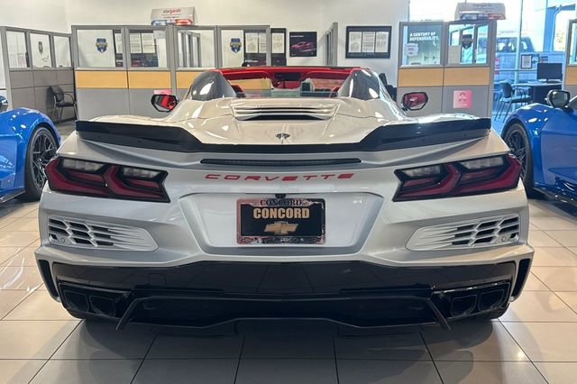 New 2026 Chevrolet Corvette E-Ray w/ ZER Performance Package image 4