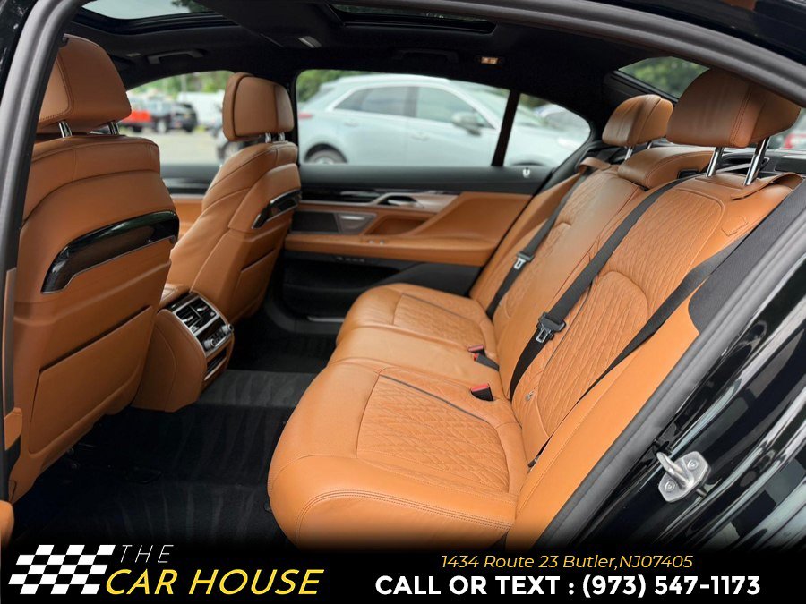 Used 2022 BMW 750Li xDrive AWD/4WD image 18