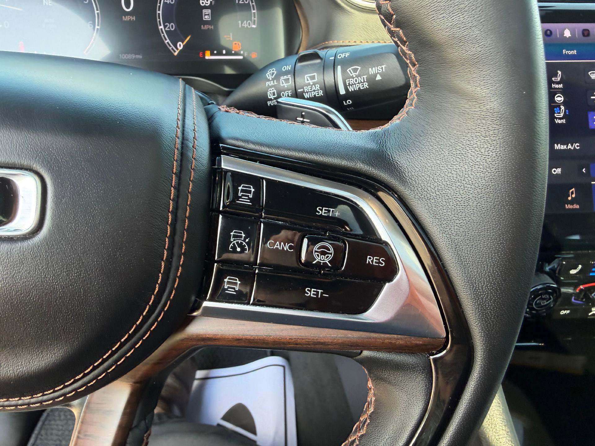 Used 2024 Jeep Grand Cherokee L Summit AWD/4WD image 29