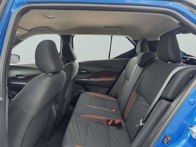 Used 2023 Nissan Kicks SR FWD image 32