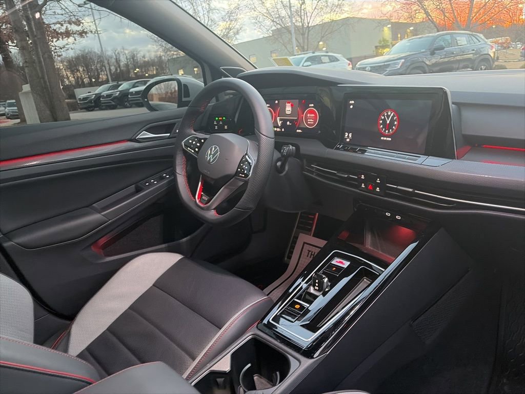 Used 2024 Volkswagen GTI SE FWD image 27