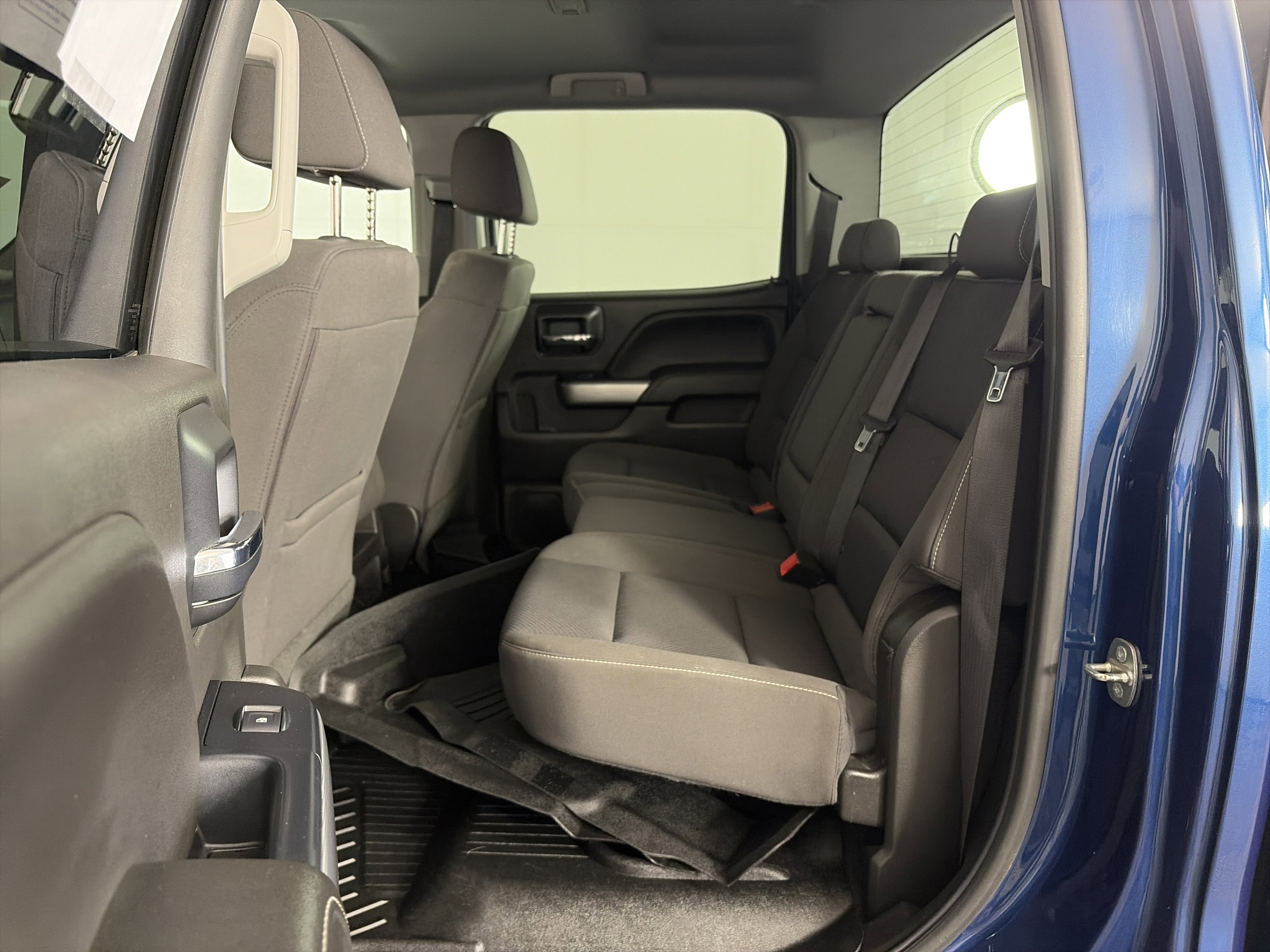 Used 2018 Chevrolet Silverado 1500 LT w/ All Star Edition AWD/4WD image 10